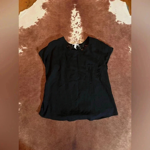 Large and XL top bundle - Picture 1 of 6